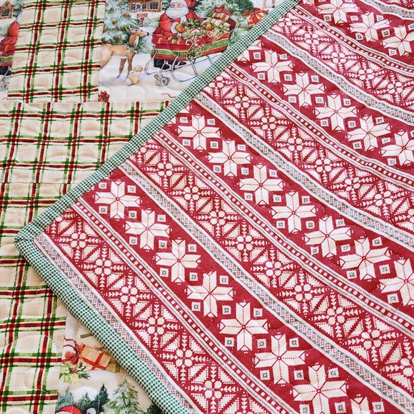 Santa Claus Quilt - Picture 2 of 3